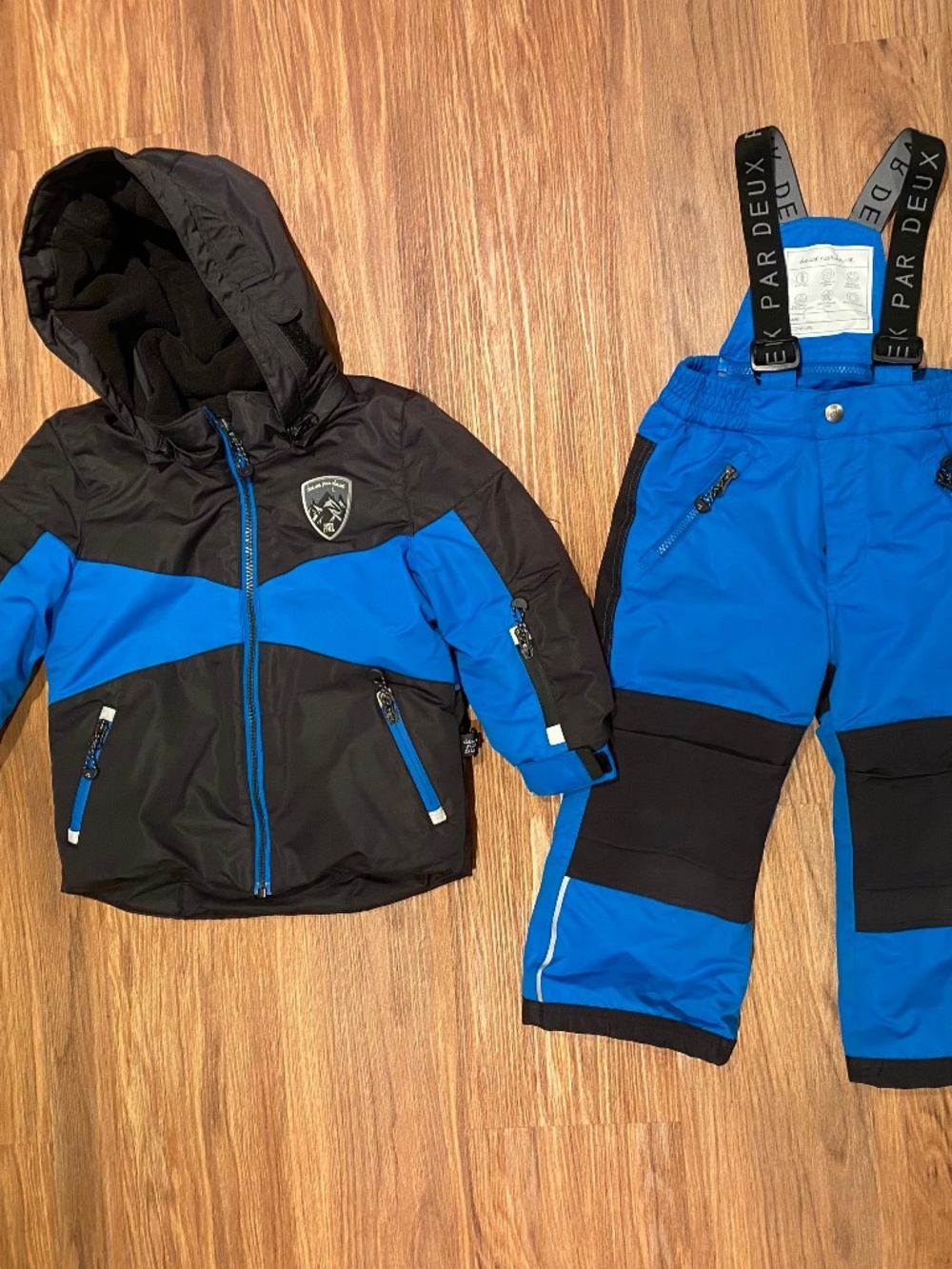 Deux par Deux Two-piece Snowsuit (size 3)